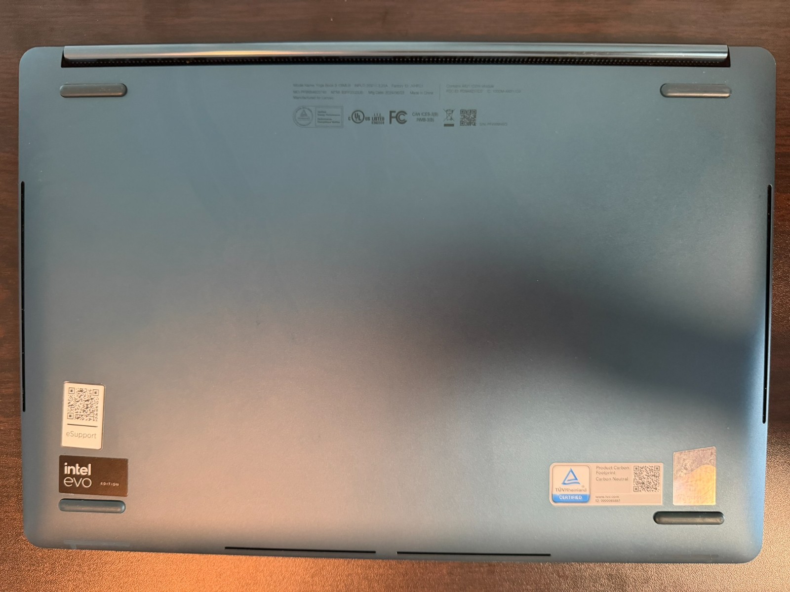 Lenovo – Yoga Book 9i 2-in-1 13.3″ 2.8K Dual Screen OLED Touchscreen Laptop