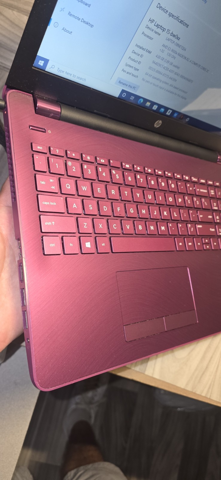 HPLaptop 15-bw0xx With a 1.50 GHz AMD E2-9000e processor with Radeon R2 graphics