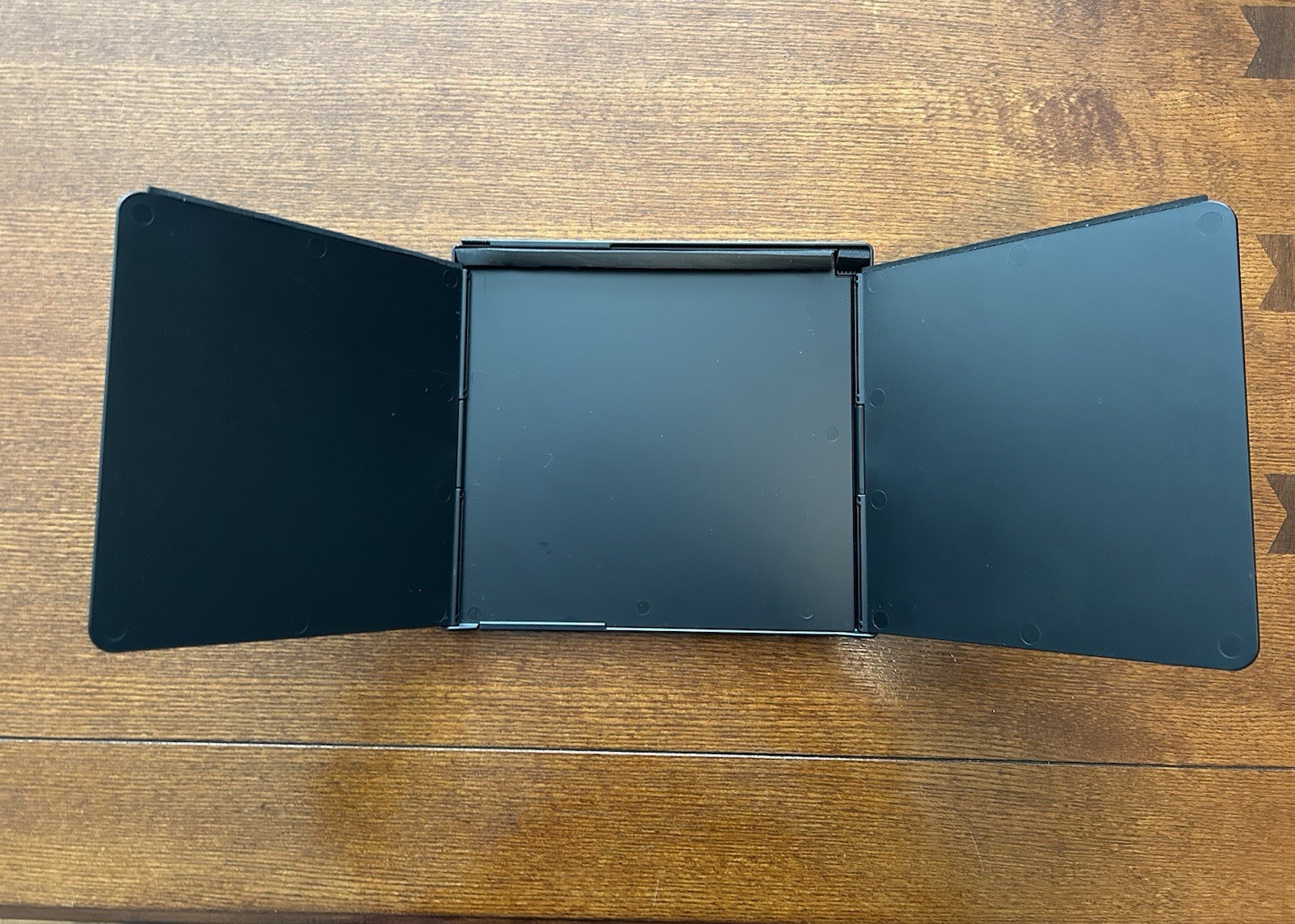 VIZOR Laptop Sun Shield – Adjustable, Portable, Universal Fit See Description