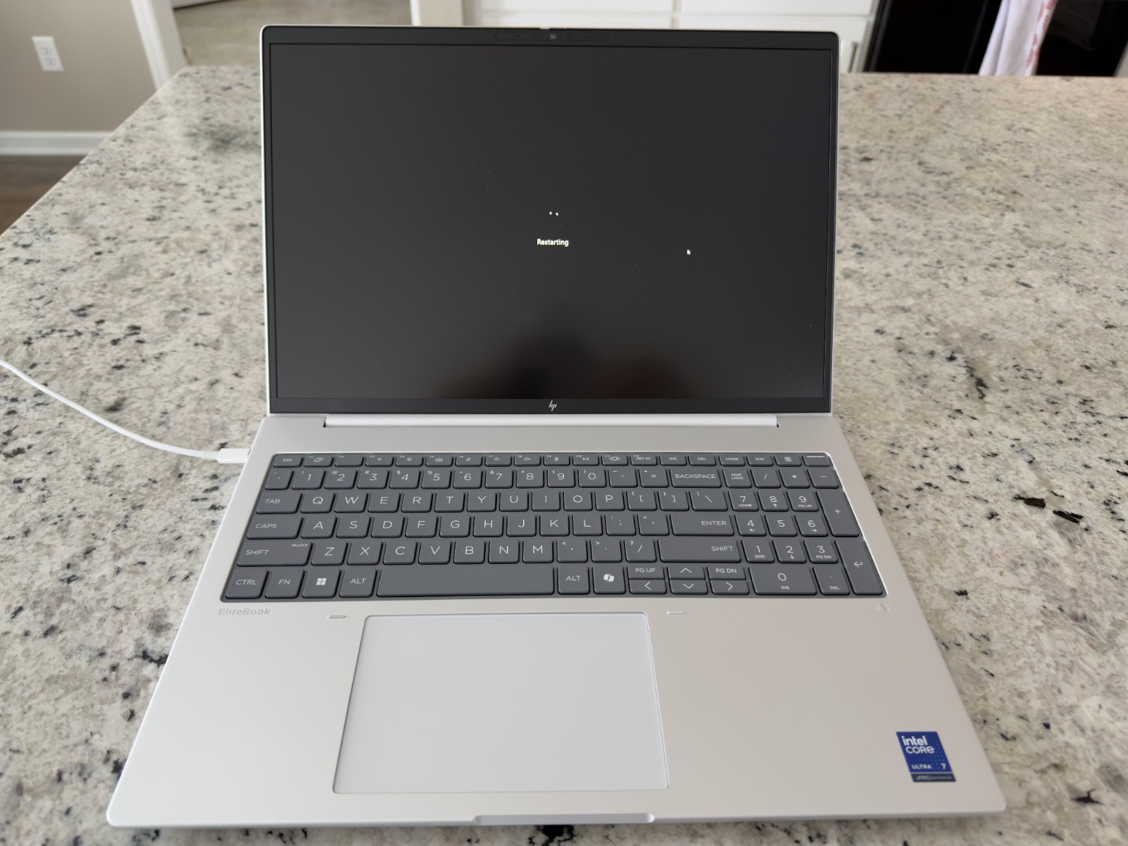 HP EliteBook 8 G1i 16″ AI Ultra 7 268V 32GB 1TB SSD Nearly New 4Yr Care Pack ADP