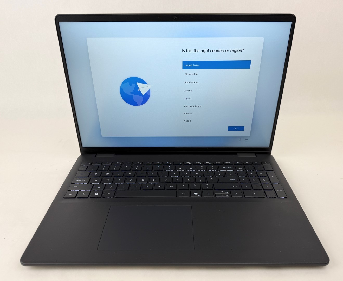 Dell 16 DC16250 16″ FHD Touch Core 7 150U 16GB 1TB SSD W11H