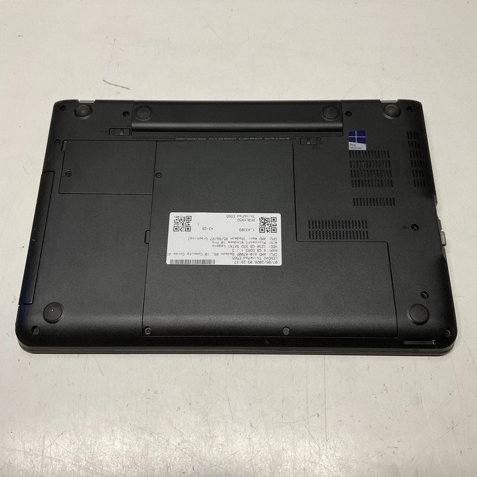 LENOVO ThinkPad E565 20EY000CUS Laptop A10-8700P RADEON R6 4GB 256GB SSD Win 10