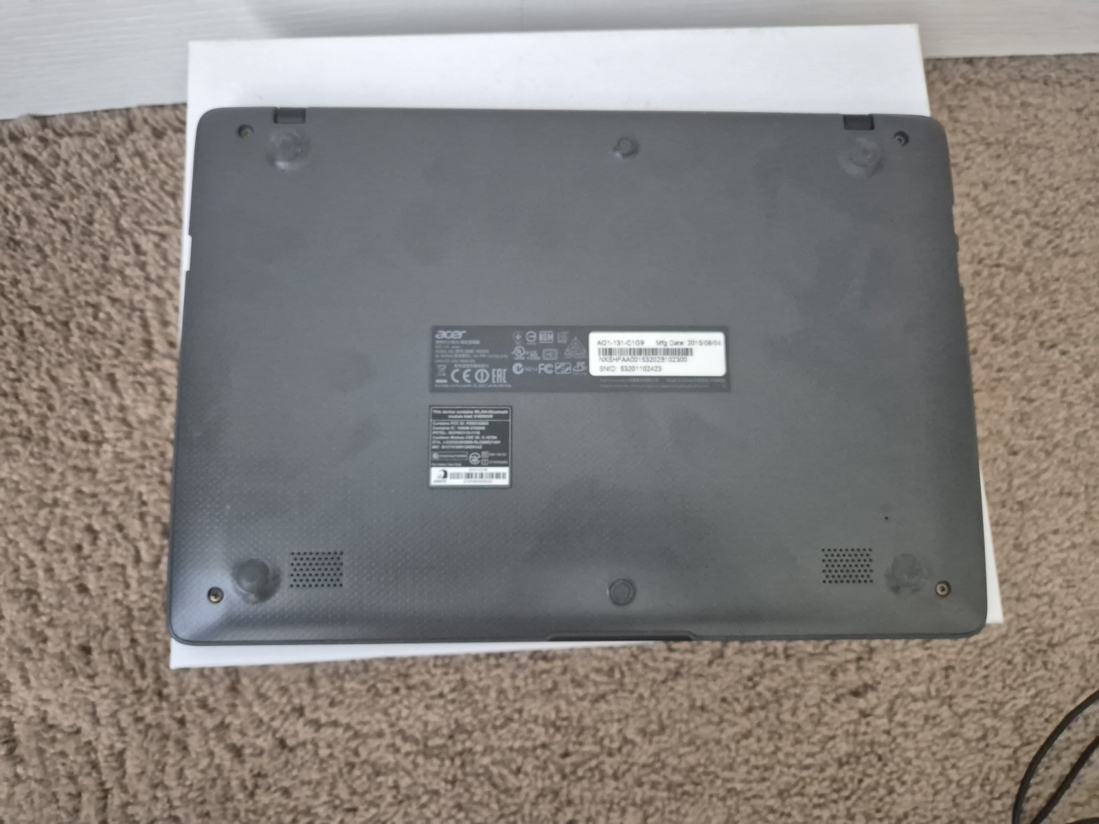 Laptop Acer Aspire One Cloudbook 11 Intel N3050 2GB 32GB AC adapter included