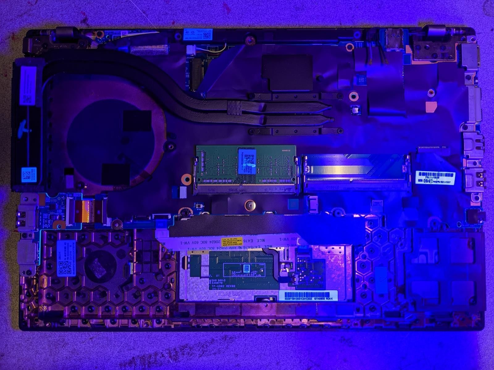 LENOVO THINKPAD L14 GEN 3, 4GB RAM, NO CPU/HDD/OS – (FOR PARTS)
