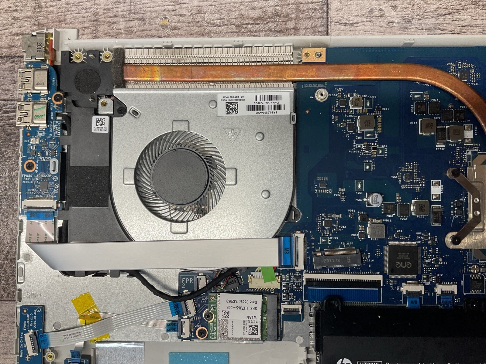 HP Laptop 15 / Intel Core i3 10th Gen / BIOS Unlocked / Parts Repair / C15