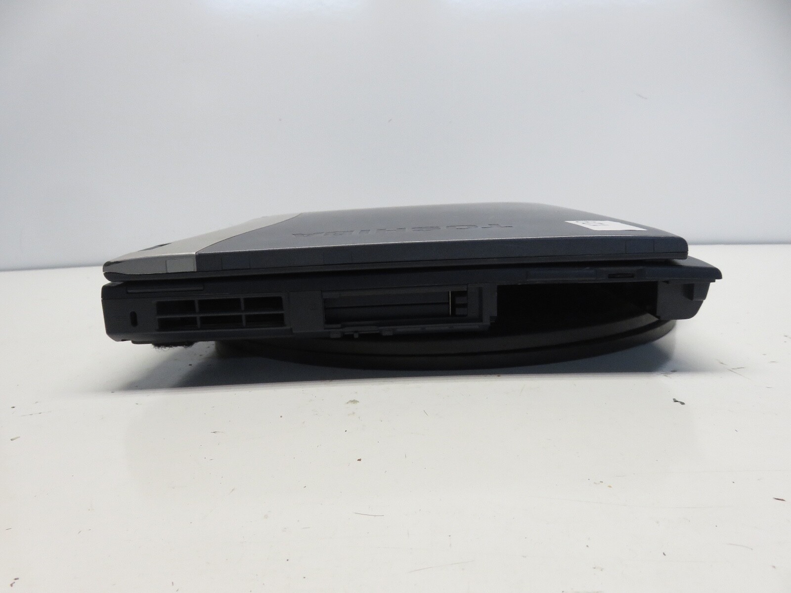 Toshiba Satellite PS183U-00vf0x Celeron 1GHz 256 MB NO HDD No Batt