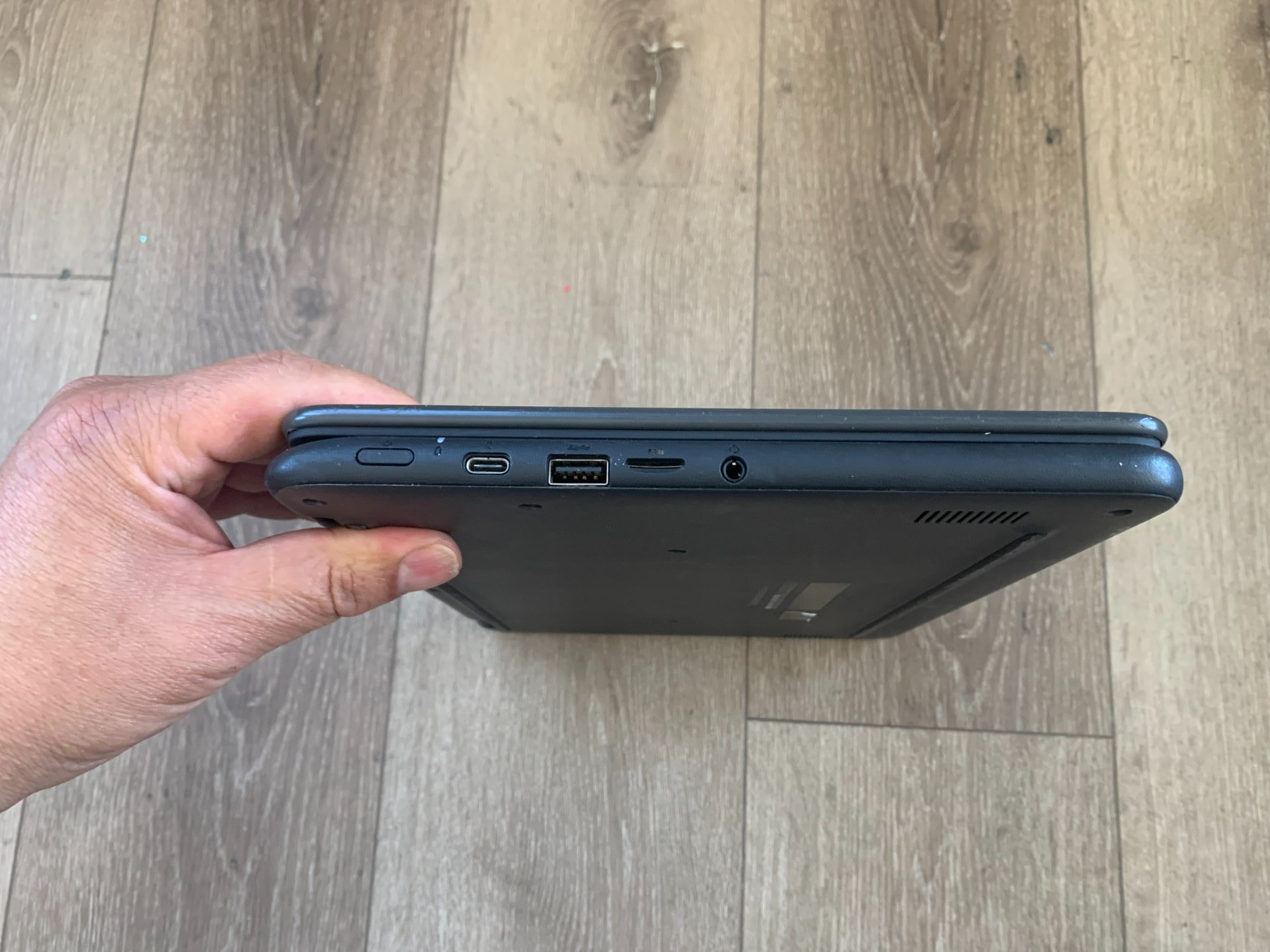 Dell Chromebook 3100 2-in-1 11.6″ Intel Celeron N4020 1.10GHz 4GB RAM 32GB eMMc