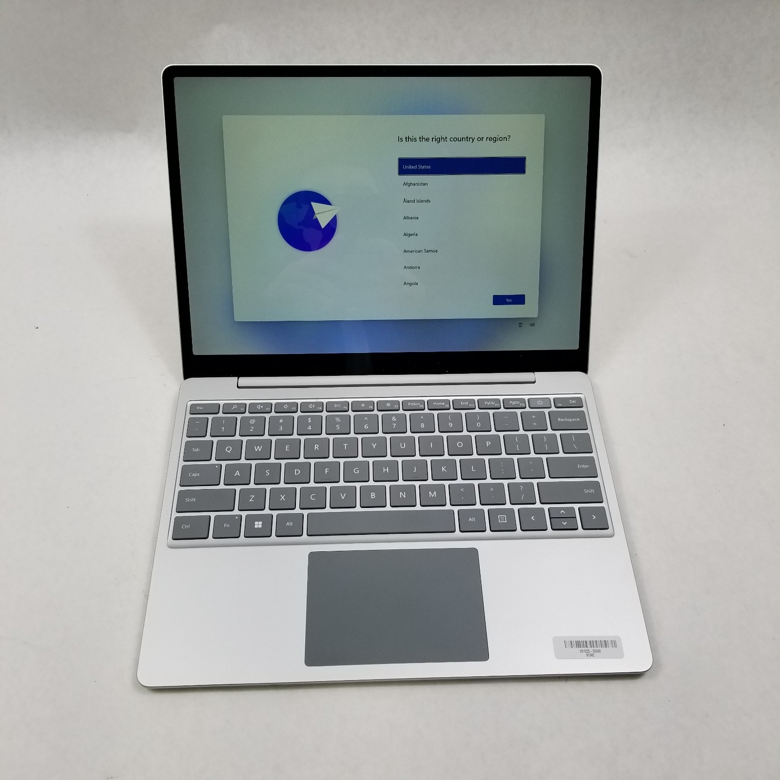 Microsoft Surface Go 2 2013 12.4″ i5-1135G7 2.4GHz 8GB RAM 128GB SSD Win 11 Pro