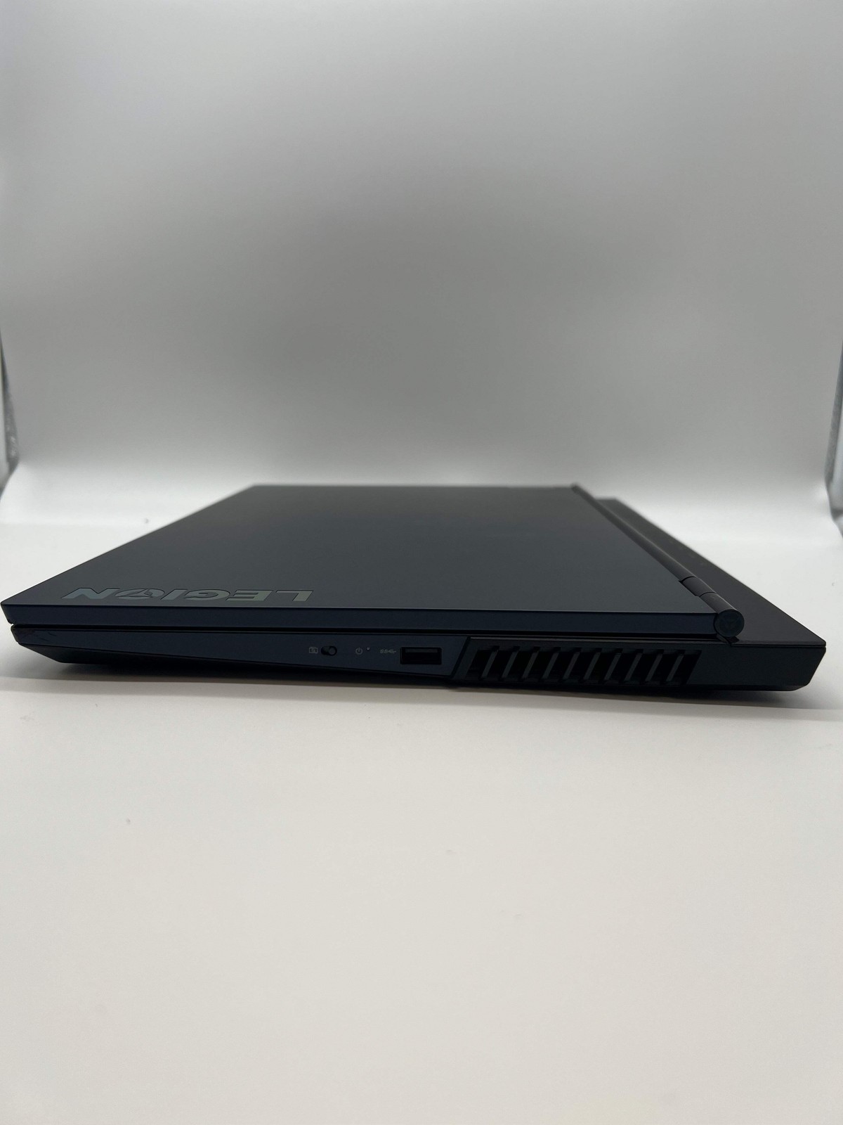 Lenovo Legion 5 15ACH6 Ryzen 7 5000 Series 16GB 1TB RTX 3050 Ti 15-inch Black