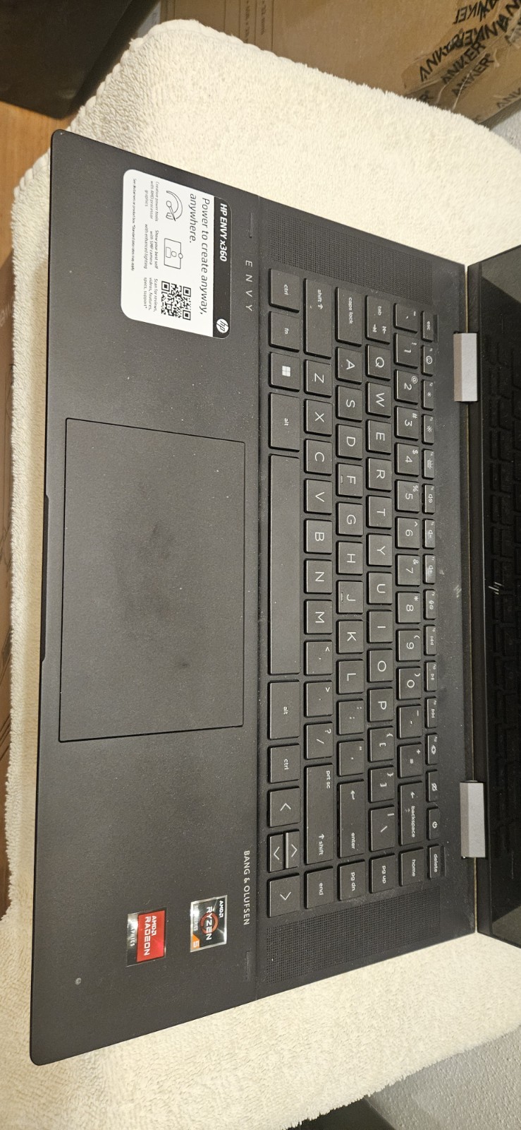 HP ENVY x360 15.6″ (256GB SSD, AMD Ryzen 5, 8GB RAM) 2 in 1 Laptop 15-ey0013dx