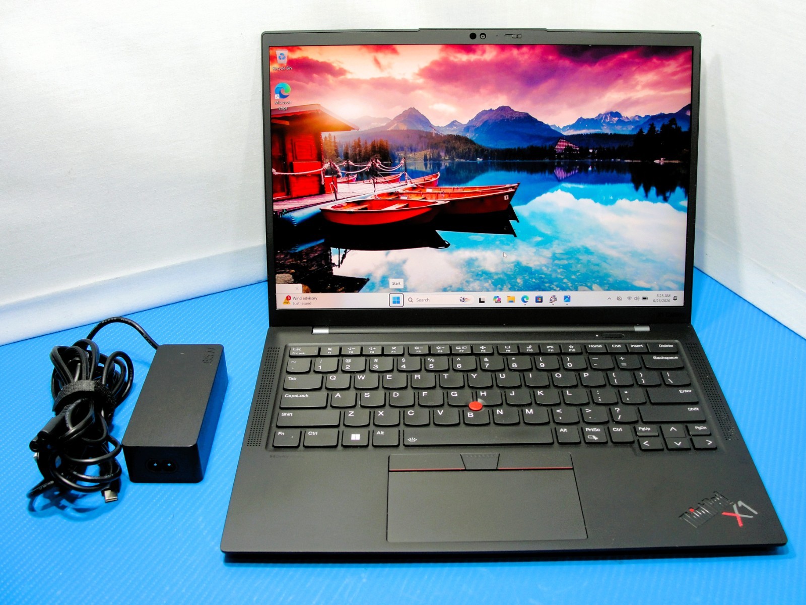 Lenovo ThinkPad X1 Carbon Gen 11 14″ FHD Touch i7-1365U 1.8GHz 16GB 1TB +Charger