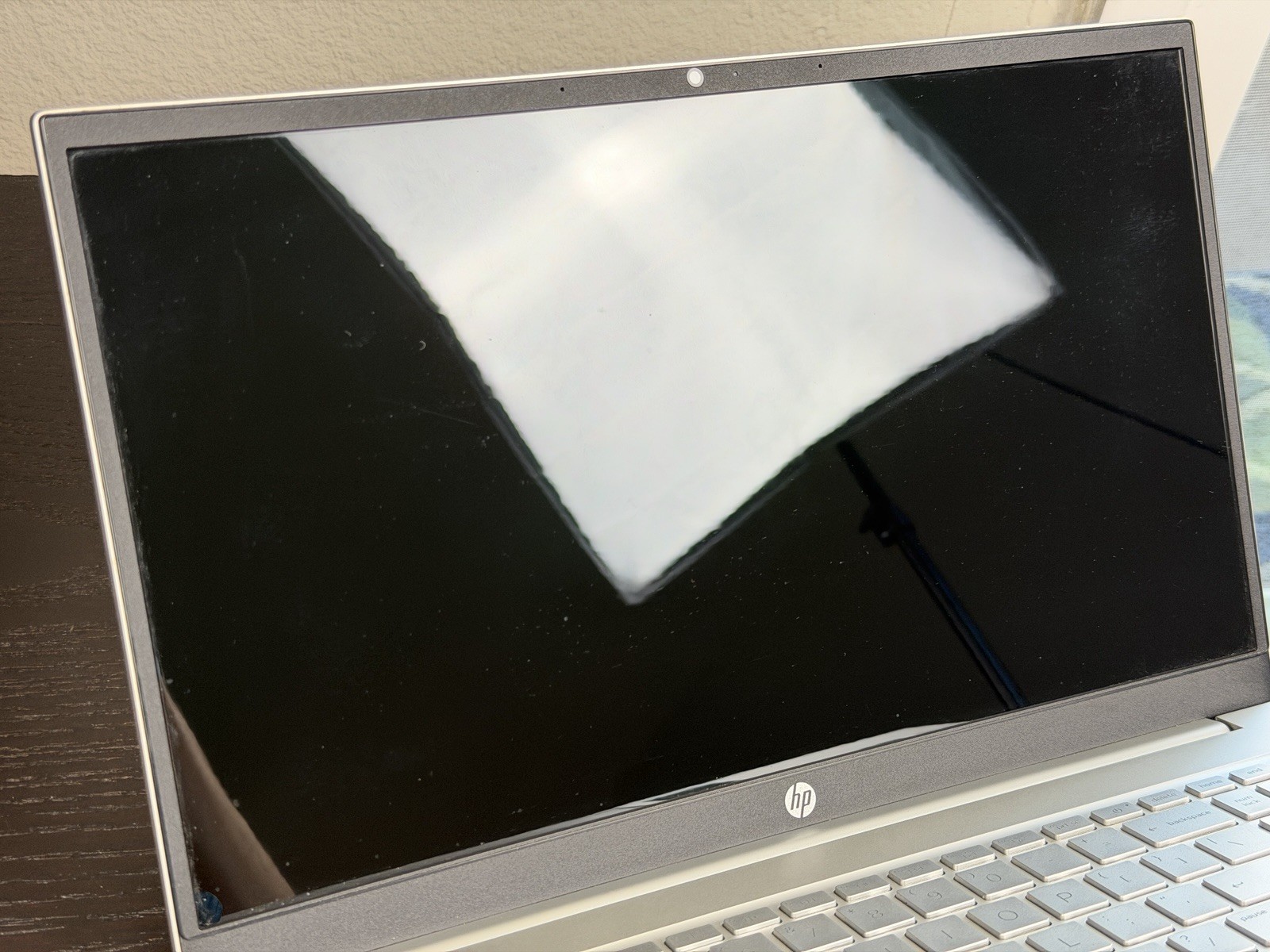 HP Pavilion x360 / i5 11th Gen / No RAM / No Drive or OS / No AC / TESTED