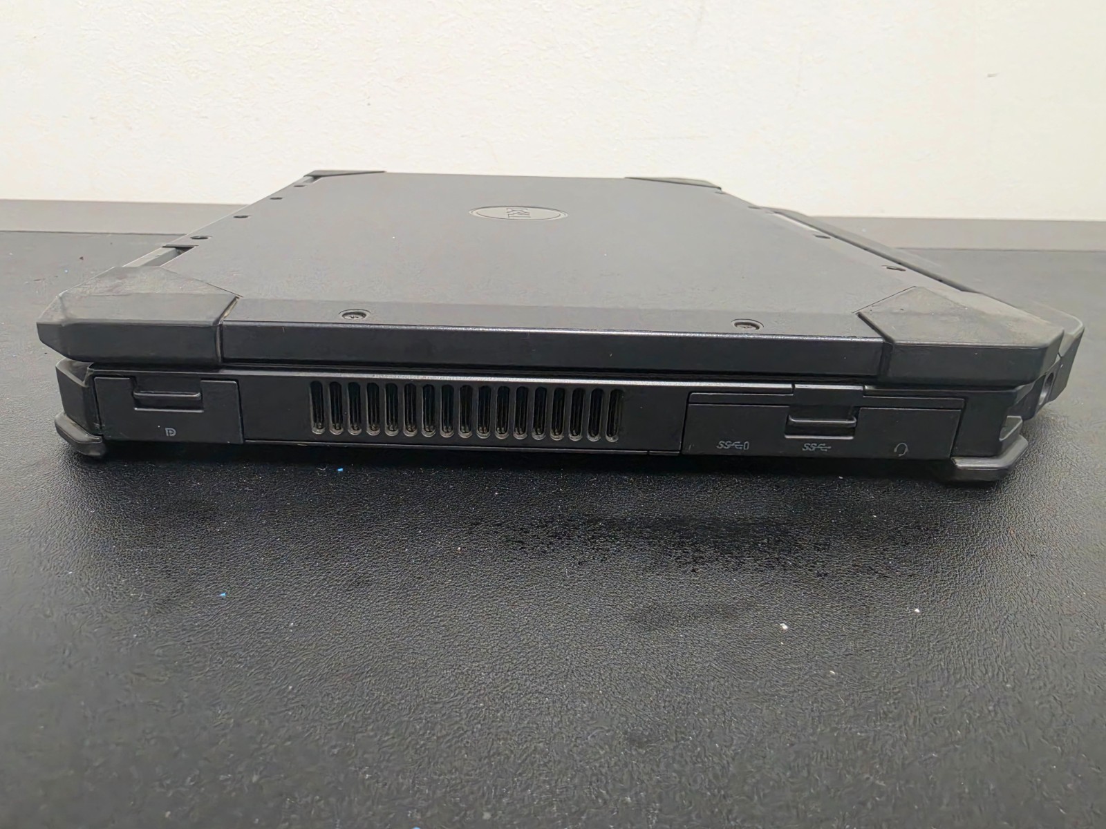 Dell Latitude 5420 Rugged Intel i7-8650U FHD Touch ***LTE*** 4GB Ram 256GB SSD