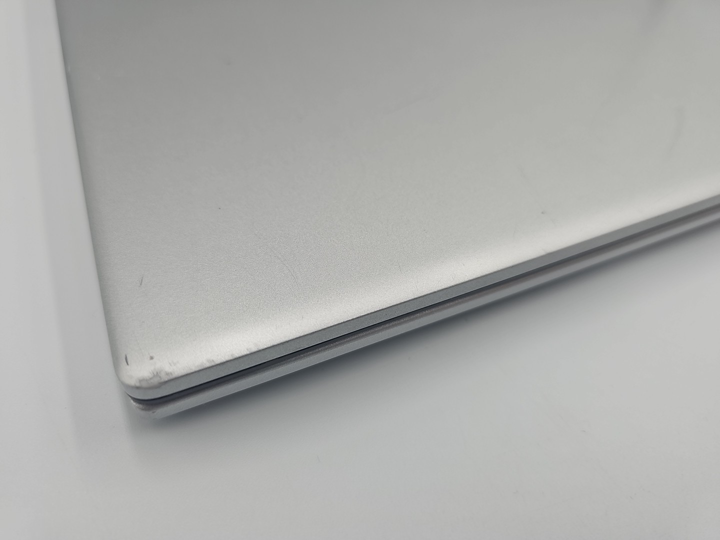 Asus Vivobook X712F i5-8265U 1.60GHz 8GB RAM 1TB HDD Windows 11 Pro
