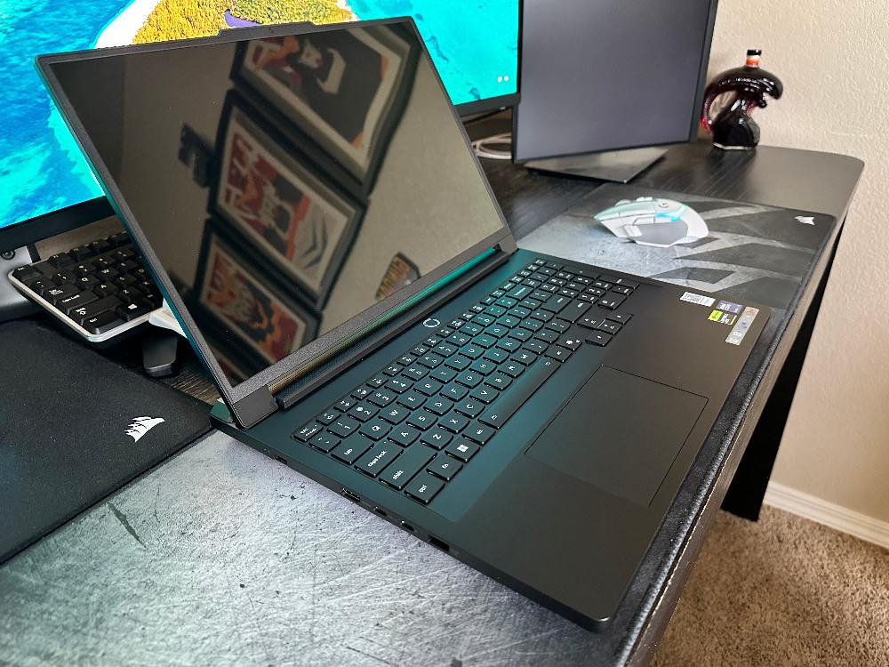 Lenovo Legion Pro 7i RTX 5090 32GB 2TB 16″ Intel Ultra 9 (LNIB) Warranty