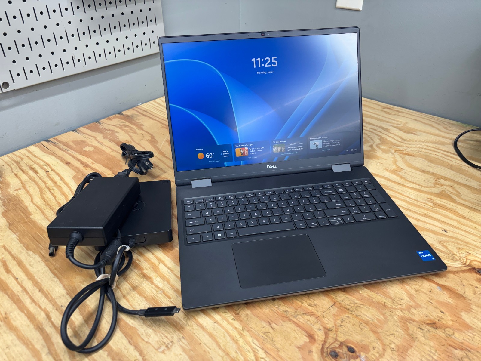 Dell Precision 7680 Workstation i5-13600HX 16GB 256GB RTX A1000 6GB Win11 +Dock