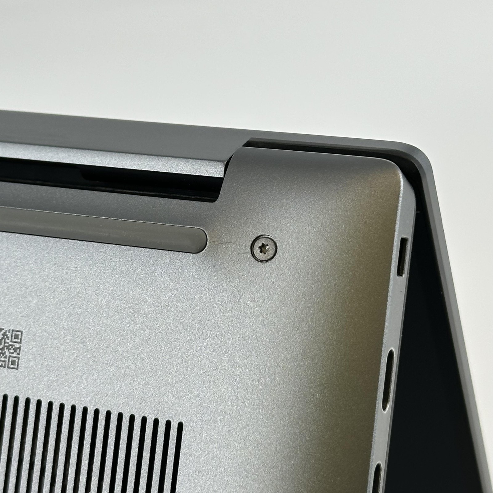 Dell Precision 5570 15.6 FHD+ 2.5 GHz i9-12900H 8GB 512GB SSD NVIDIA RTX A2000