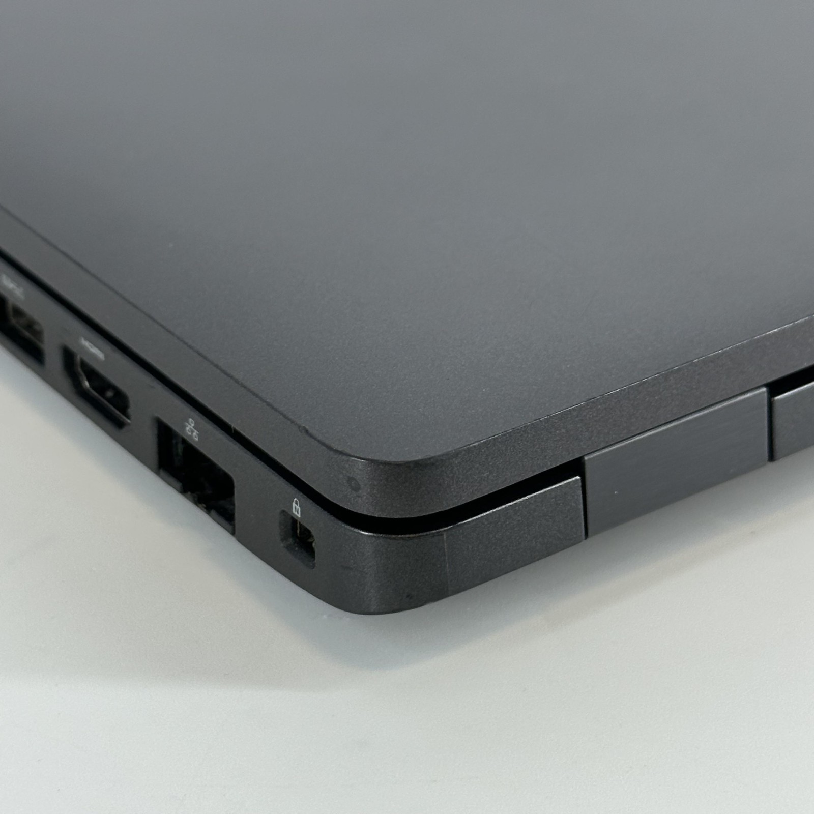 Dell Latitude 5501 15 Gray FHD i7-9850H 2.60GHz 48GB 512GB SSD Good BAD BATTERY