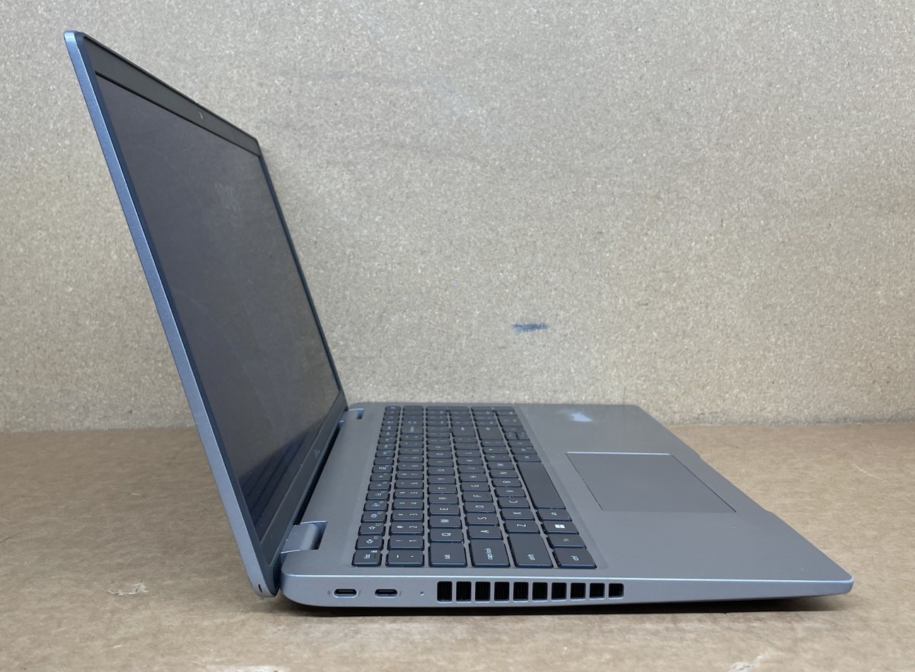 Dell Latitude 5540 15.6″, Intel Core i7-1365U @1.8GHZ, 16GB, 256GB SSD, Win 11