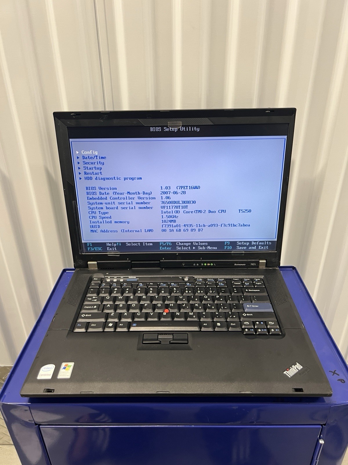 Lenovo ThinkPad R61i 15″ Laptop Intel Core 2 Duo As is