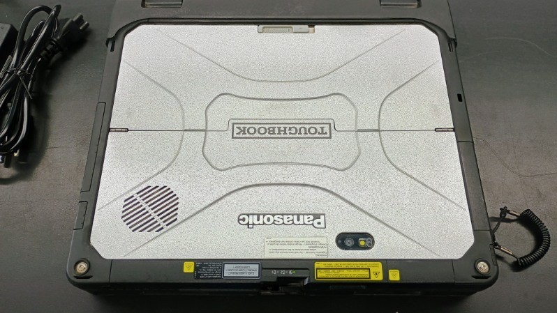 Panasonic Toughbook CF-33 – i5-10310u – 16GB Ram – 512GB SSD – Win 11 Pro -Read