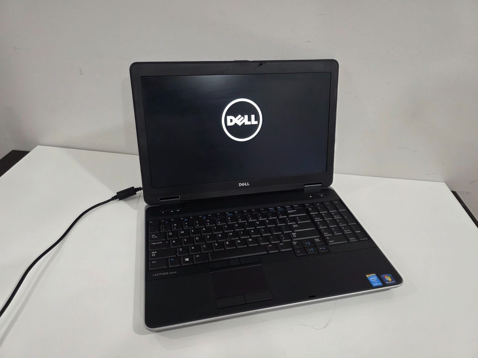 Dell Latitude E6540 Intel i5-4310M 8GB 320GB HDD Bluetooth Comfort KB / RF Tech