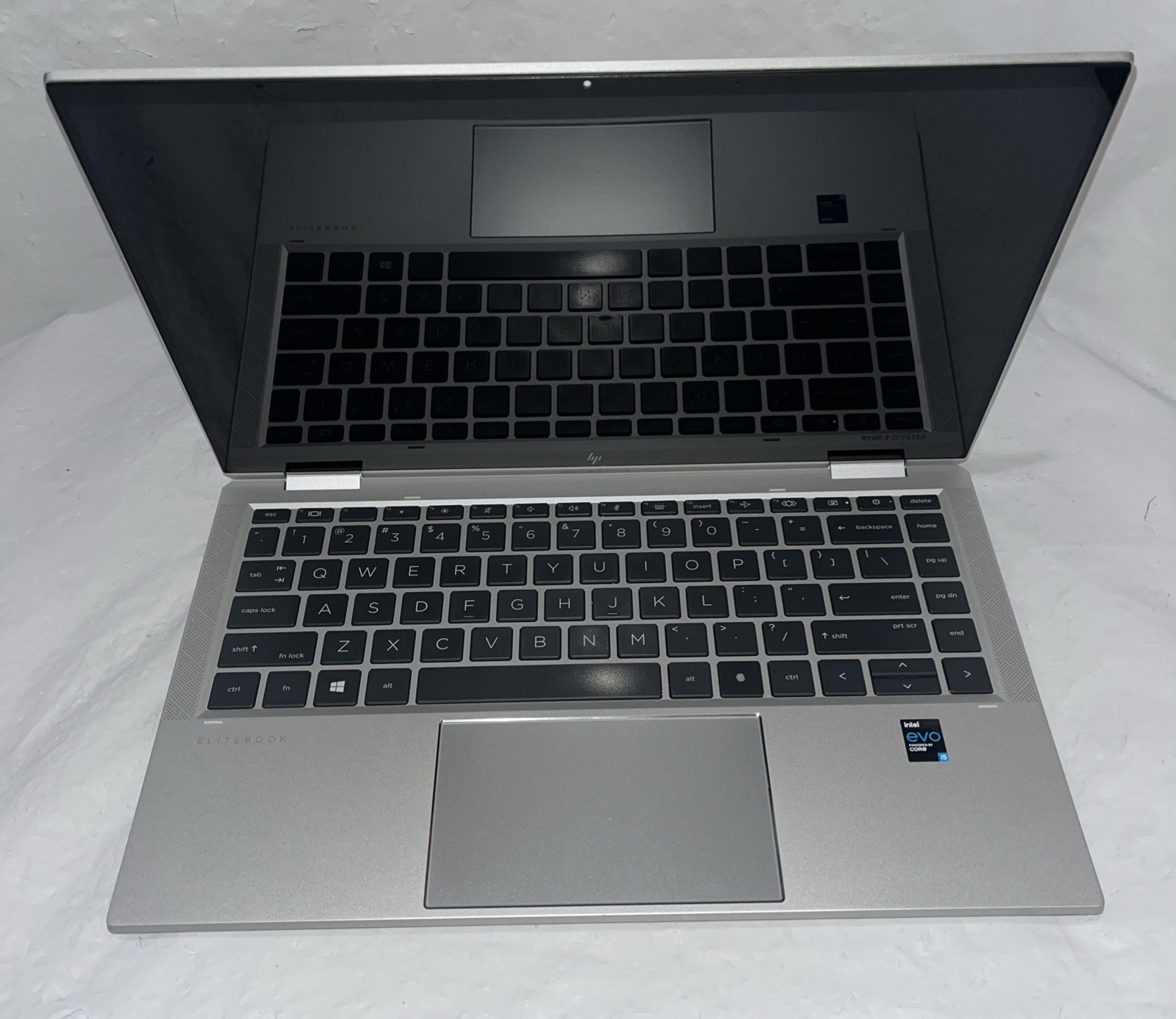 HP EliteBook x360 1040 G8 14″ i5-1135G7@2.4GHz, 16GB RAM, 250GB M2, Win 11 Pro