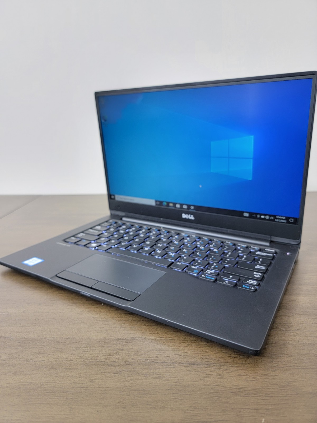 CLEAN Dell Latitude 7370, Intel M3-6Y30, 4 GB Ram, 128GB SSD Windows 11 Pro
