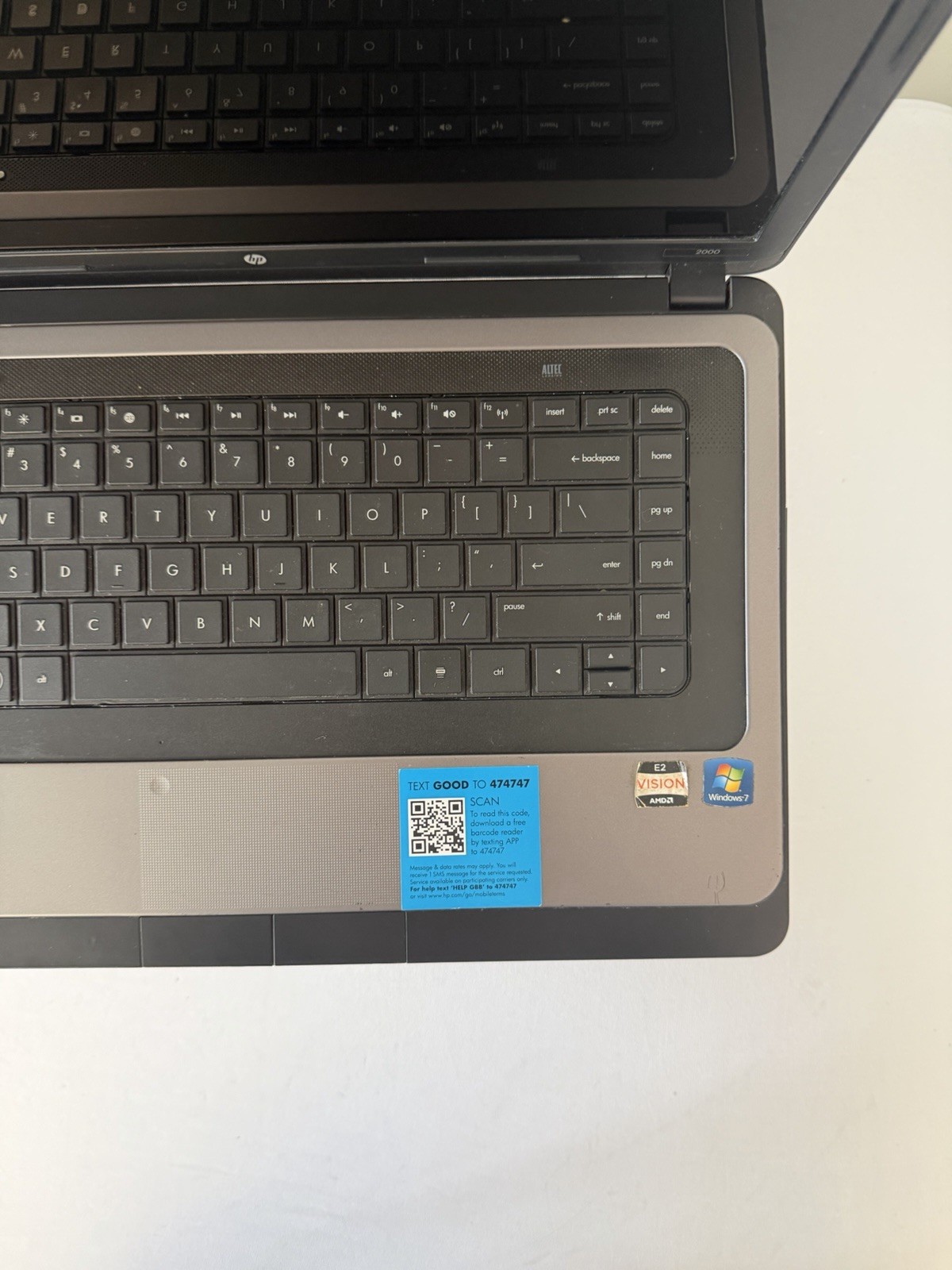 HP Notebook 2000-369wm Laptop – Good Screen – AMD E-450 – RAM 4 GB – Read Des