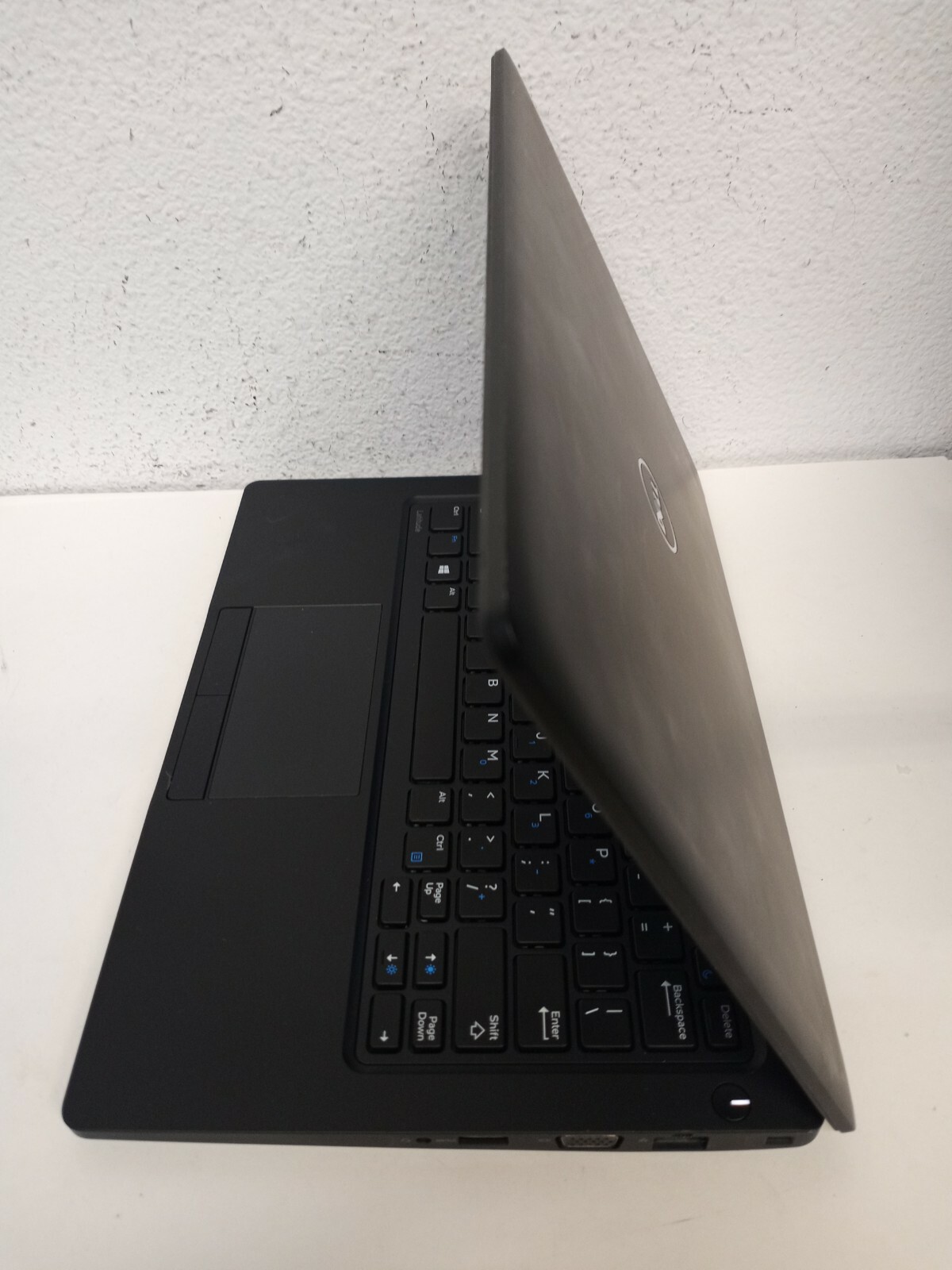 Dell Latitude 5280 12.5″ Intel Core I3-7100U 2.40GHz 4GB DDR4 500GB HDD Win11