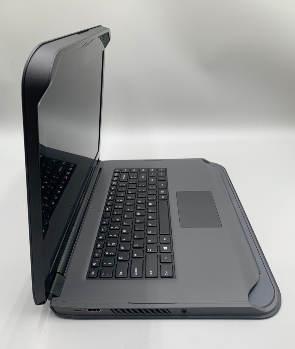 zSpace W1847 15.6″ AMD A9-9420 3GHz 256GB SSD 8GB DDR4 Black Laptop Fair/Dent