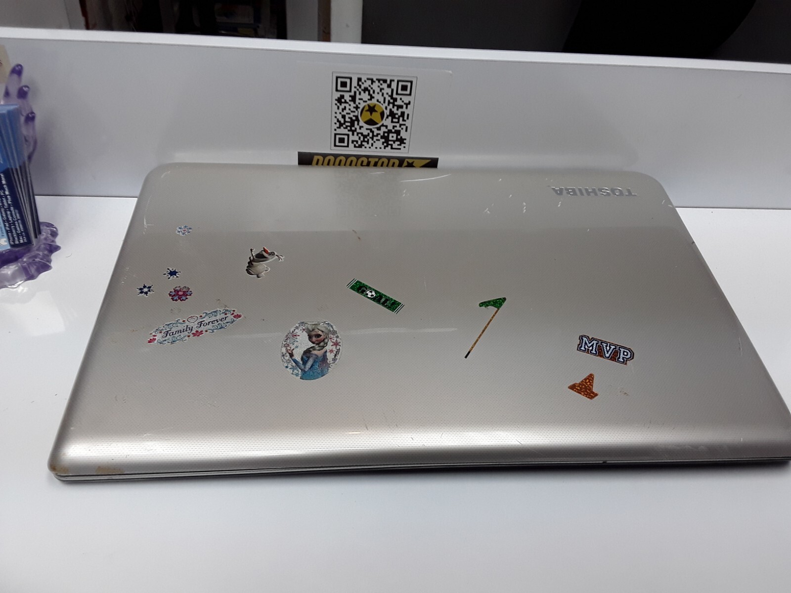 BROKEN TOSHIBA Satellite L75 PARTS and REPAIR 001