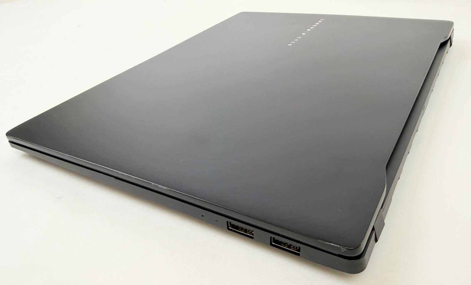 Asus VivoBook S14 M5406WA-IB96 14″ 2880×1800 Ryzen AI9 365 32GB RAM 1TB W11 Dent