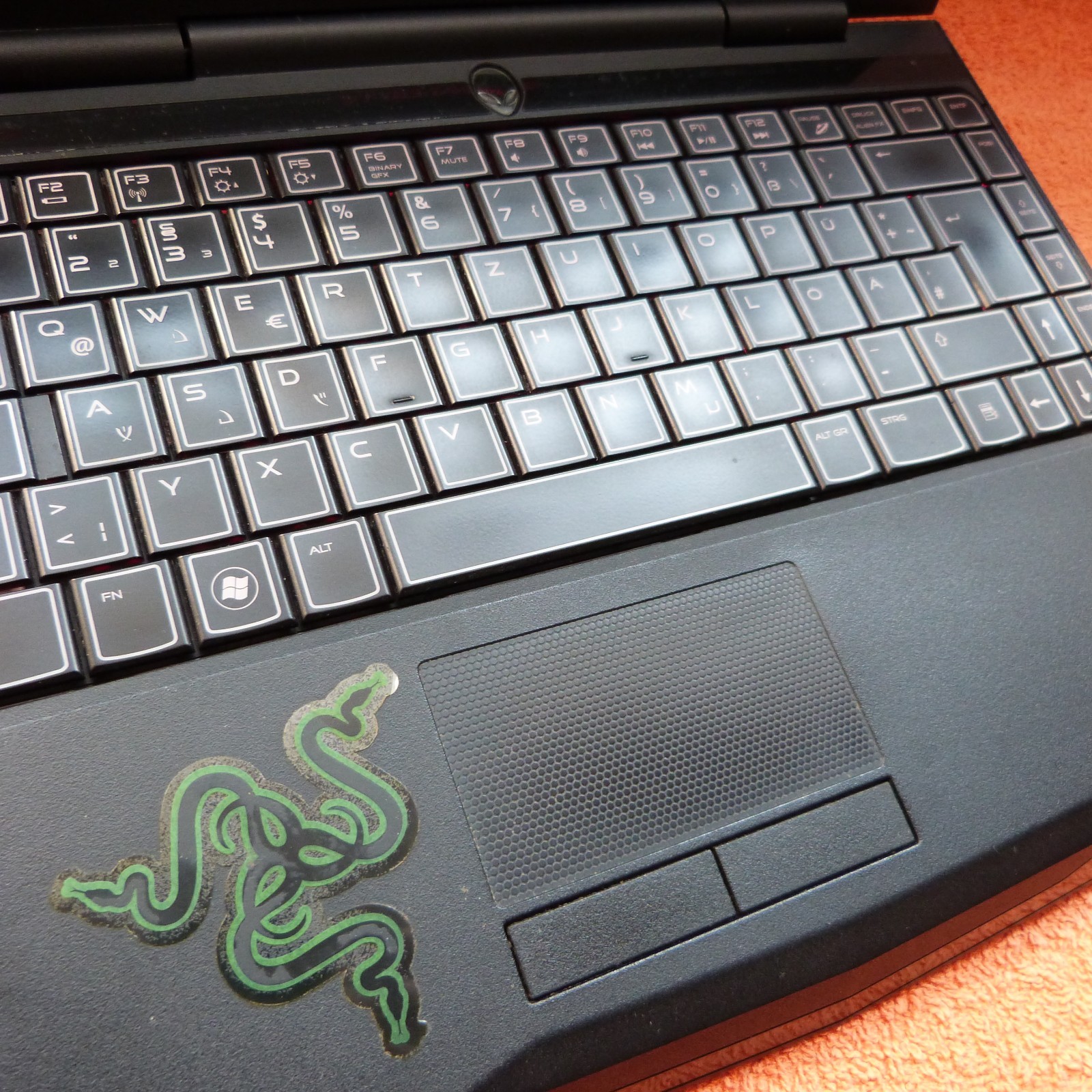 Alienware M11x R1 11″ Premium SUB Netbook l 500GB Windows 7 l 4GB RAM HDMI
