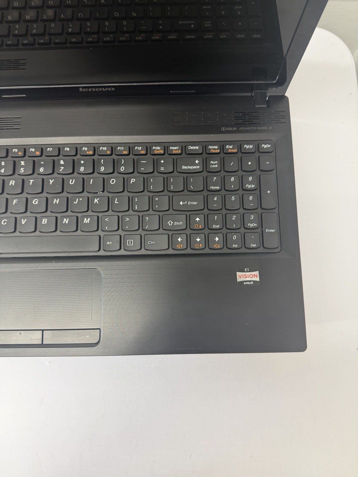 Lenovo Ideapad N585 Laptop – Good Screen – AMD E1-1200 – Read Des
