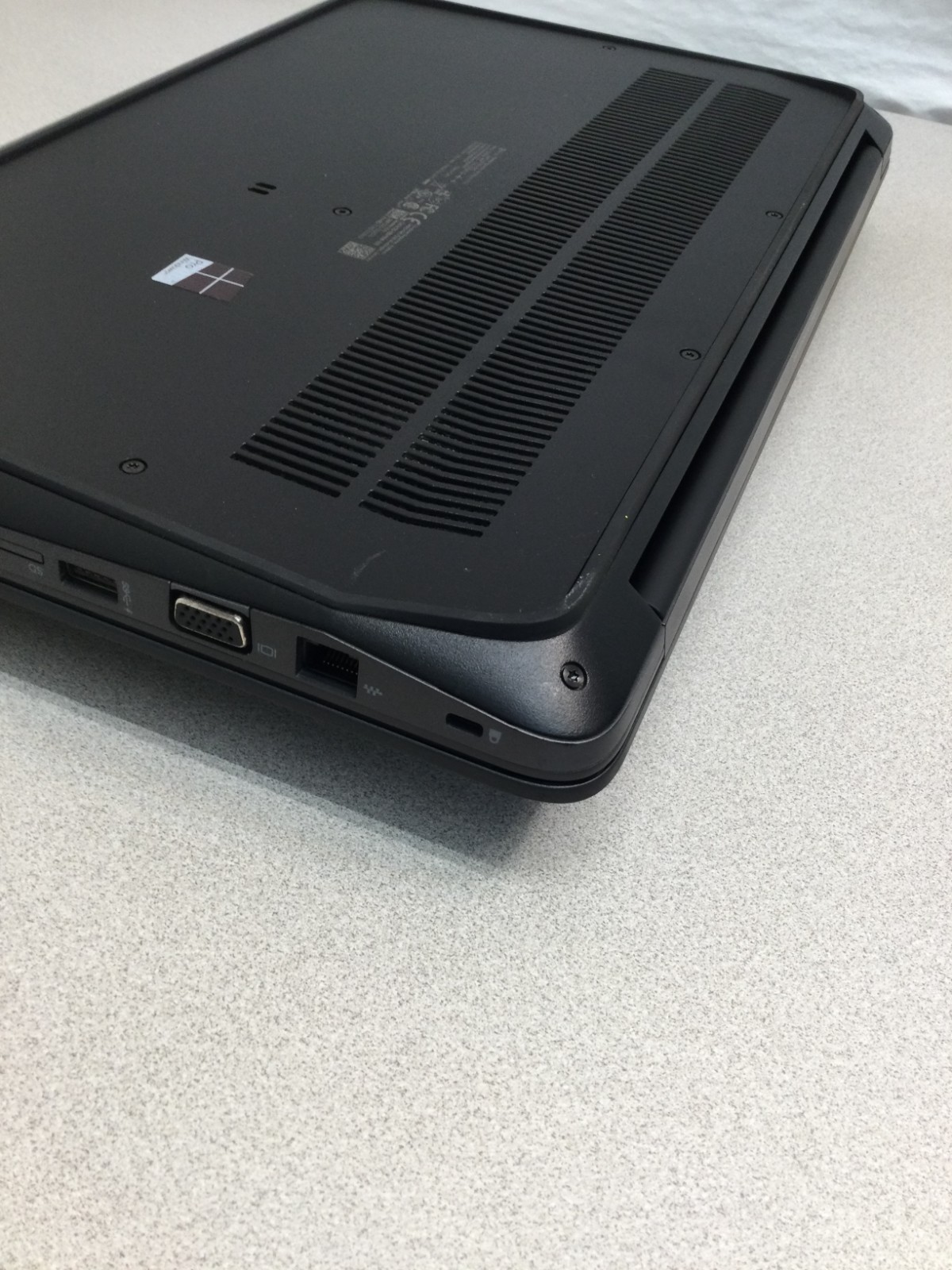 HP zbook 15 g3 core i7 6th gen cpu 2.60 ghz 15.6” 16GB RAM 256 GB SSD *READ*