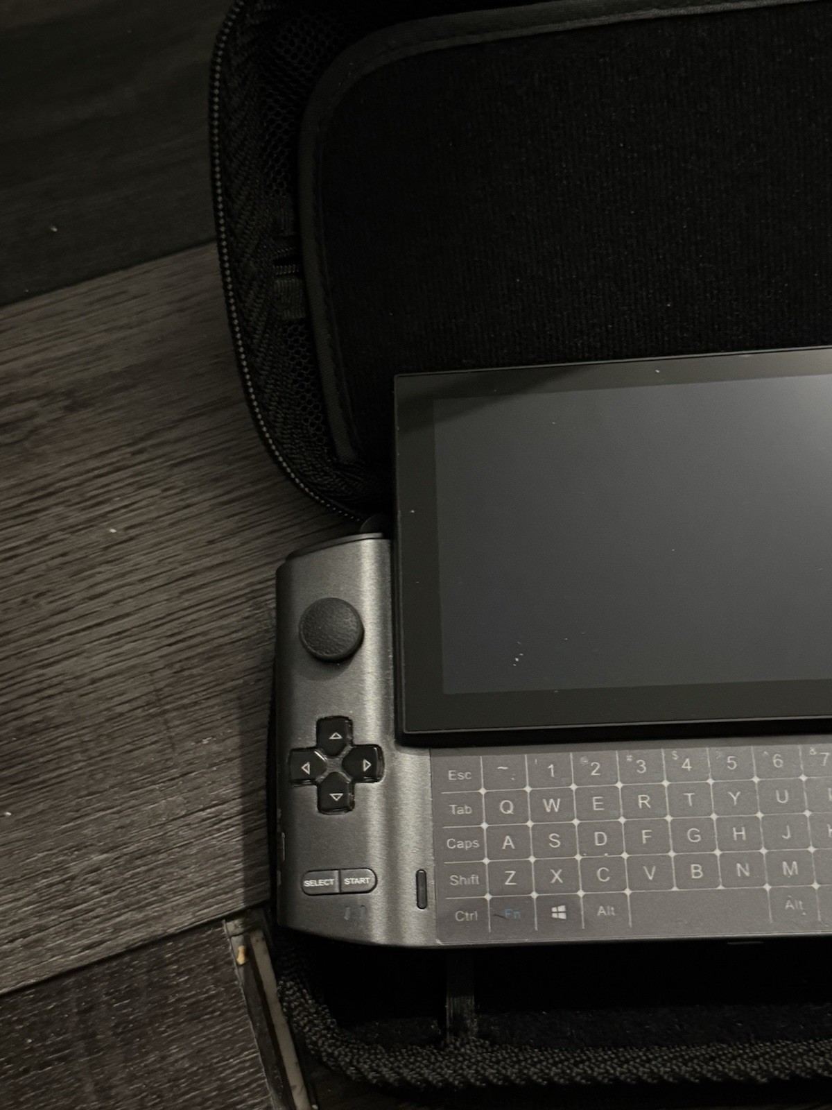 GPD WIN 3 Mobile Gaming PC i7-1165G7 16GB Ram w/ Charger Dock Case