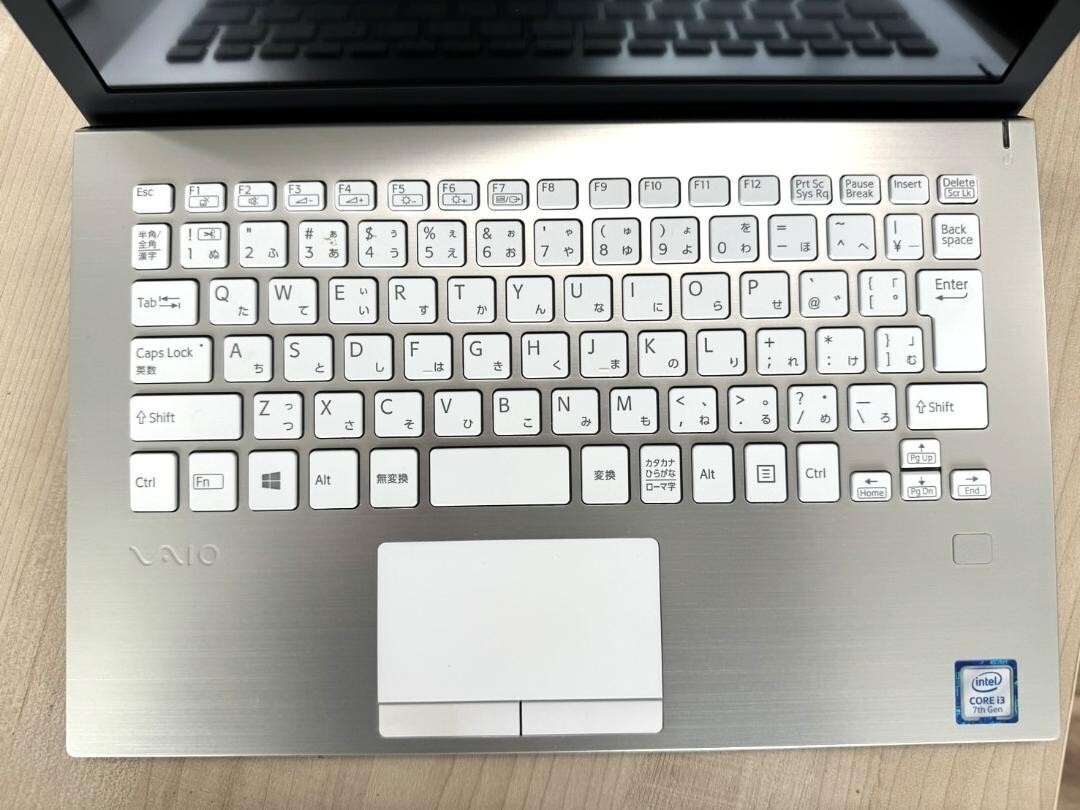 Vaio 11.6 Inch Laptop PC VJS112C12N RAM: 4GB SSD: 256GB Windows 10 Pro Core i3