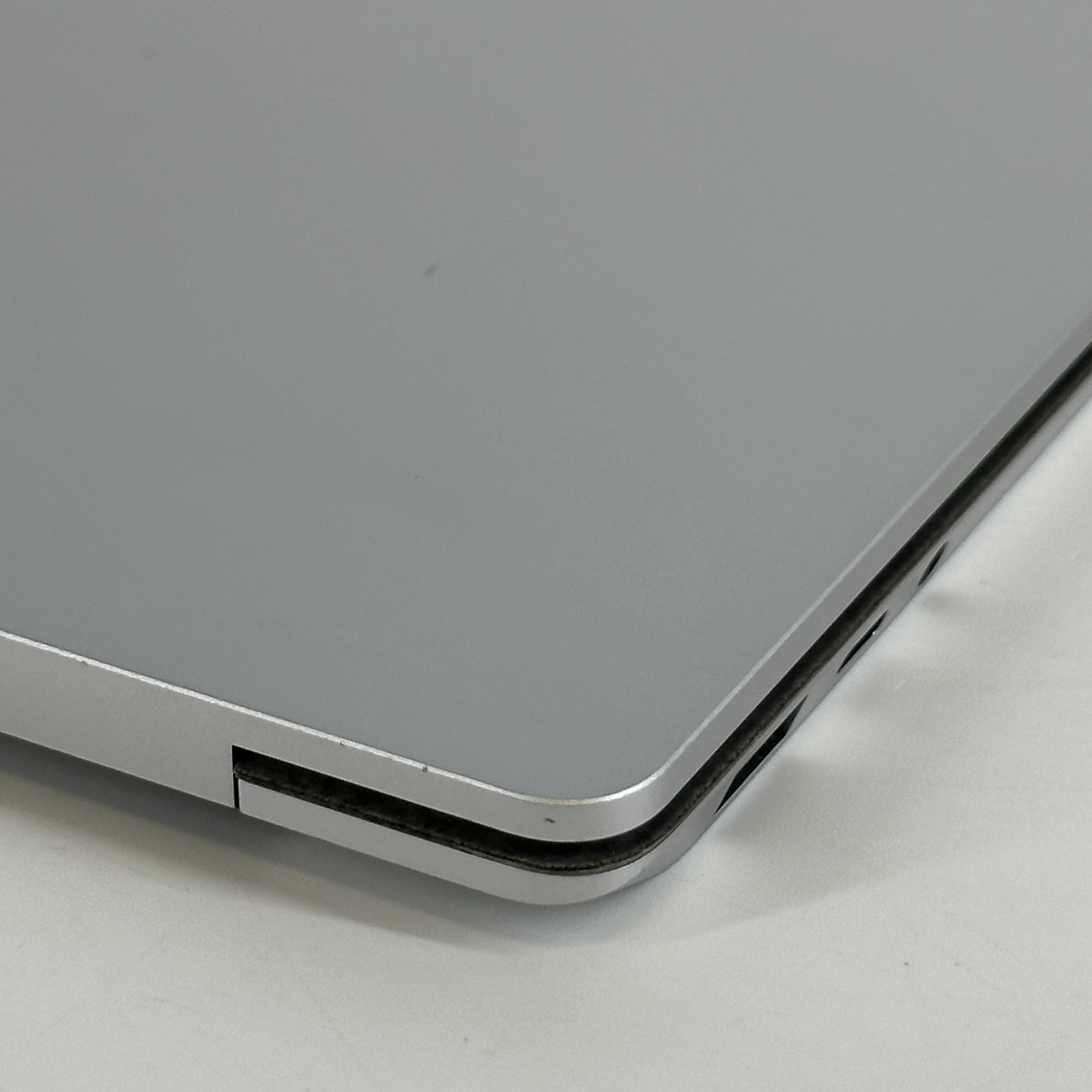 Microsoft Surface Laptop 3 13.5 2K TOUCH i7-1065G7 1.30GHz 16GB 512GB SSD Good