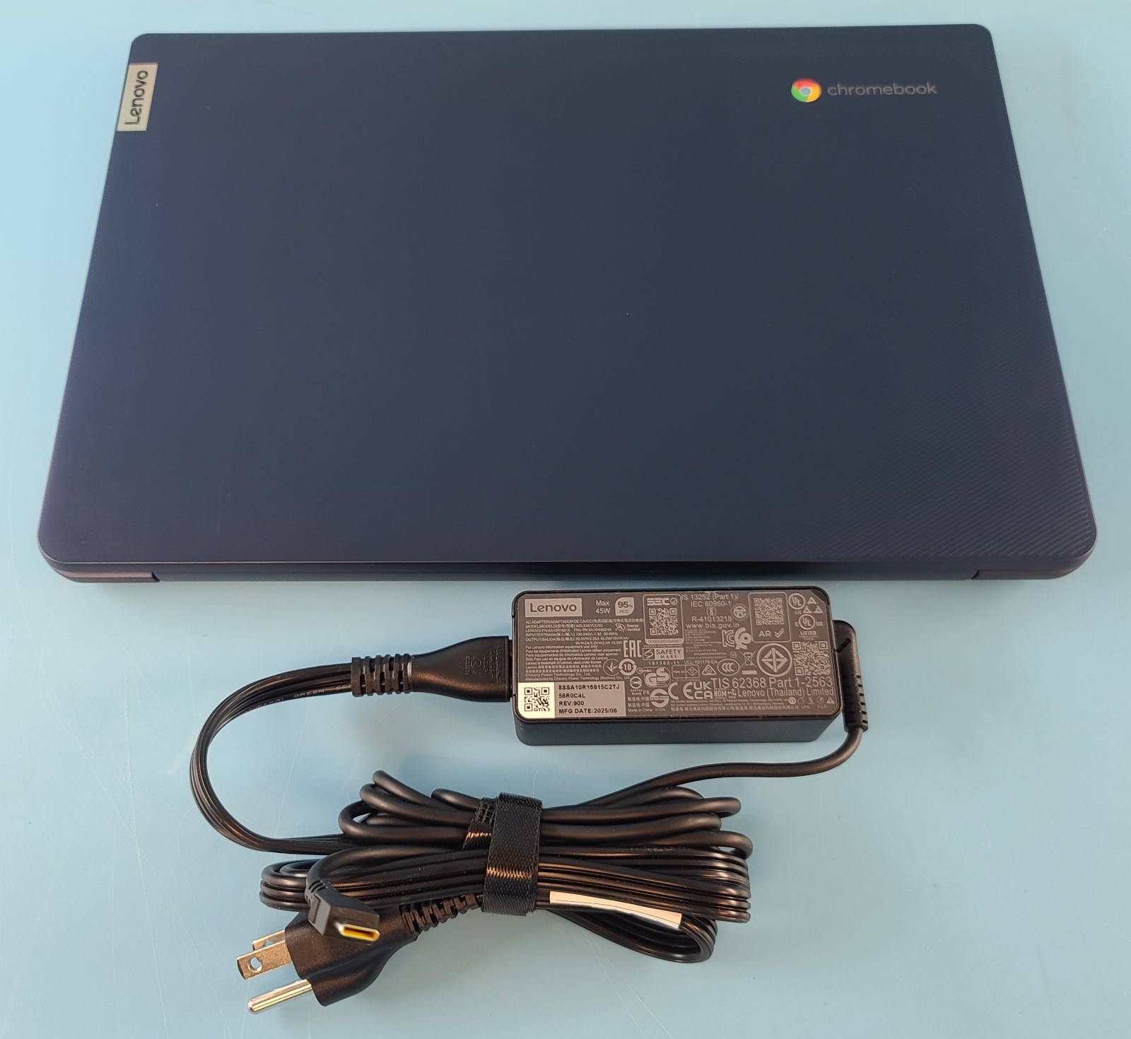 Lenovo IP Slim 3 Chrome 14M868 82XJ0000US 14″ Chromebook Octa-Core 4GB 64GB eMMC