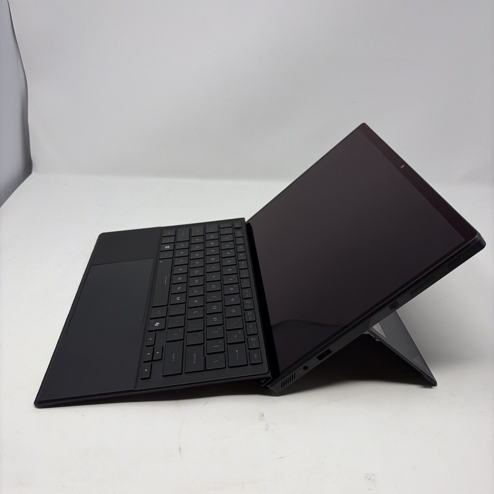 Asus ROG Flow Z13 GZ302 13 180Hz QHD+ TOUCH 3.0GHz RYZEN AI MAX+ 395 64GB 1TB