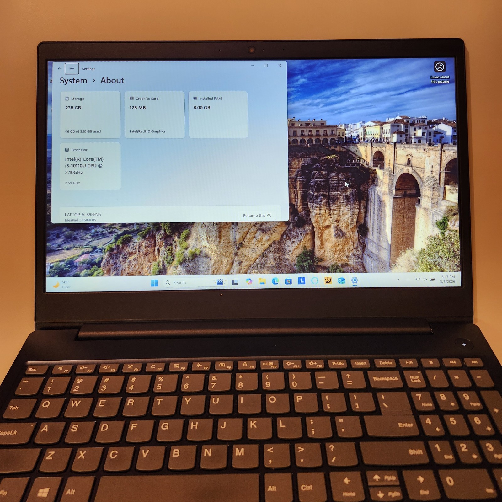 Lenovo IdeaPad 15IML05 15.6″ i3-10110U 2.1GHz 8GB RAM 256GB SSD Intel UHD