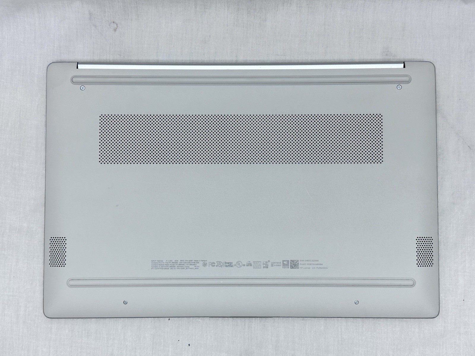 HP Laptop 15-fc0xxx 15.6” Ryzen 5 7520U 16GB Win 11 Home Silver Touchscreen