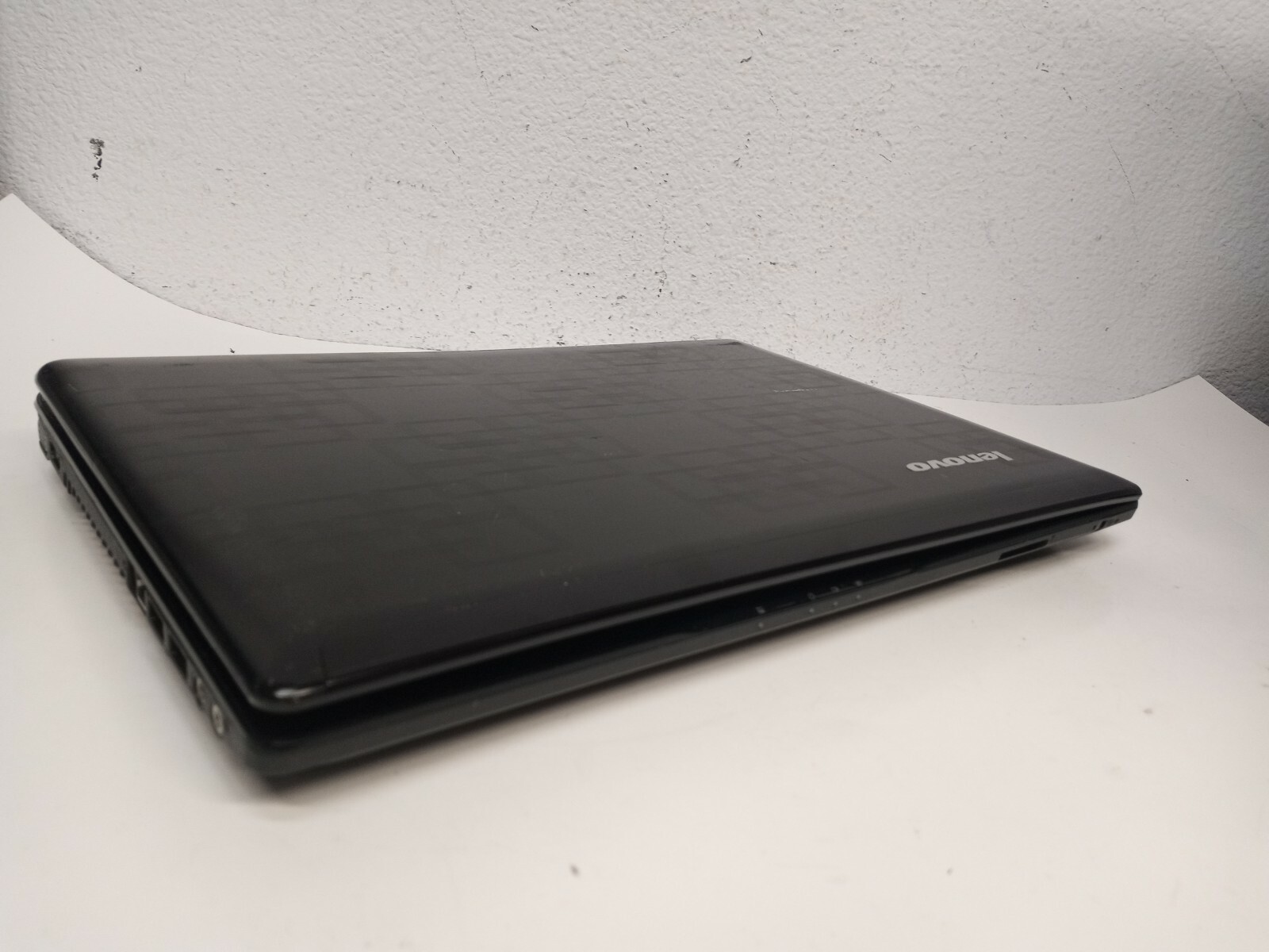 Lenovo ideapad Y471A Intel Core i5-2450M 2.5GHz 4GB 1TB HDD BT DVD Win10 *READ*