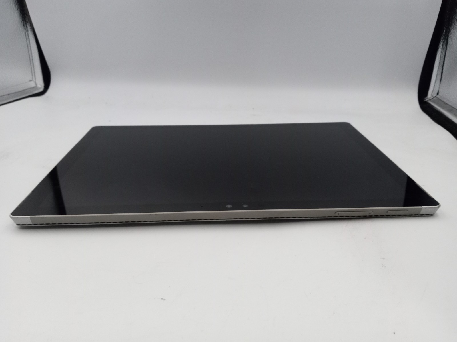 Microsoft Surface Pro 4 1724 12.3″ i5-6300U 8GB RAM 256GB SSD Windows 11 -RR