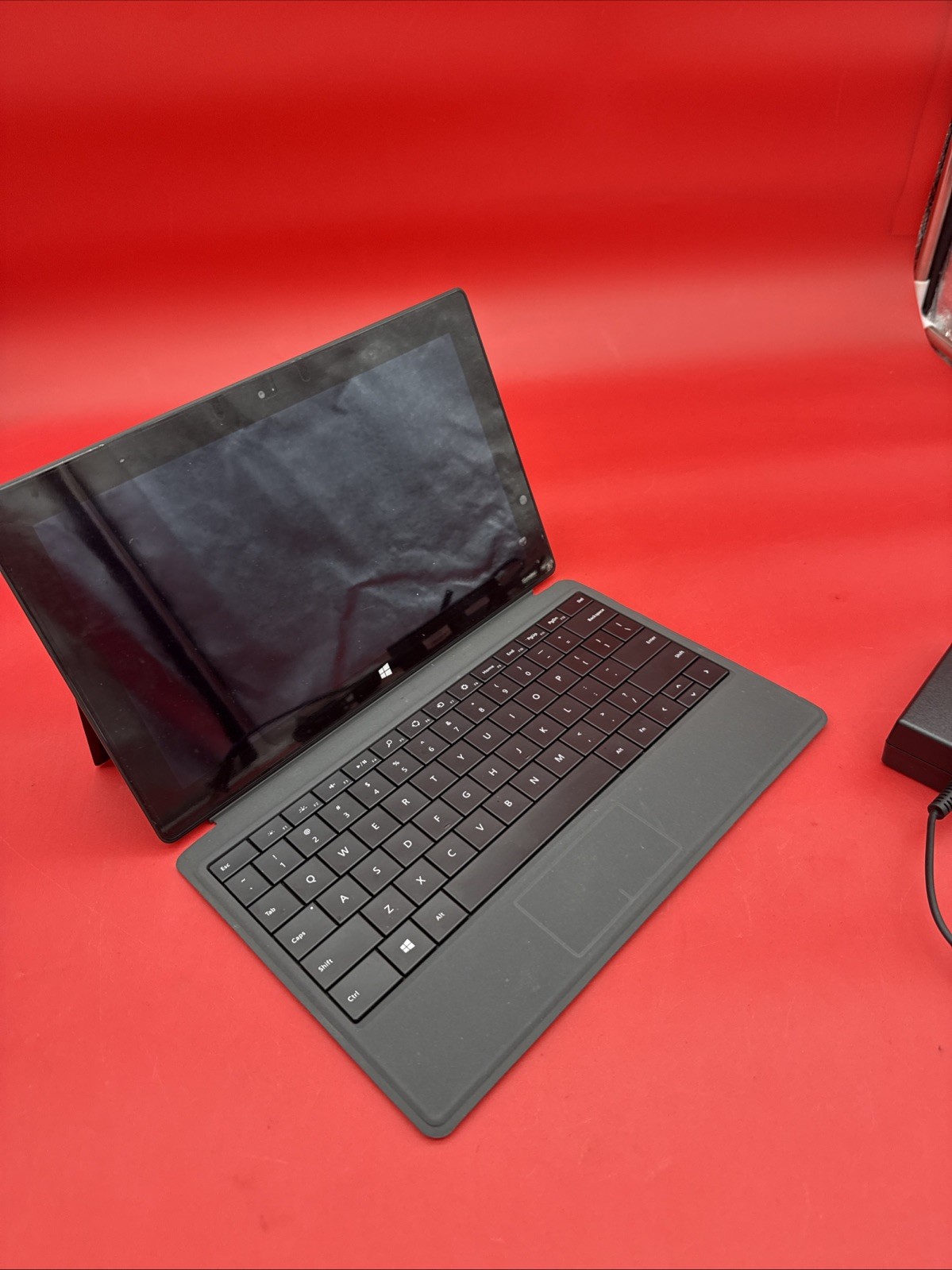 Windows Surface Pro Tablet, 8.1 Model 1516, Windows RT 64GB – with charger Read!
