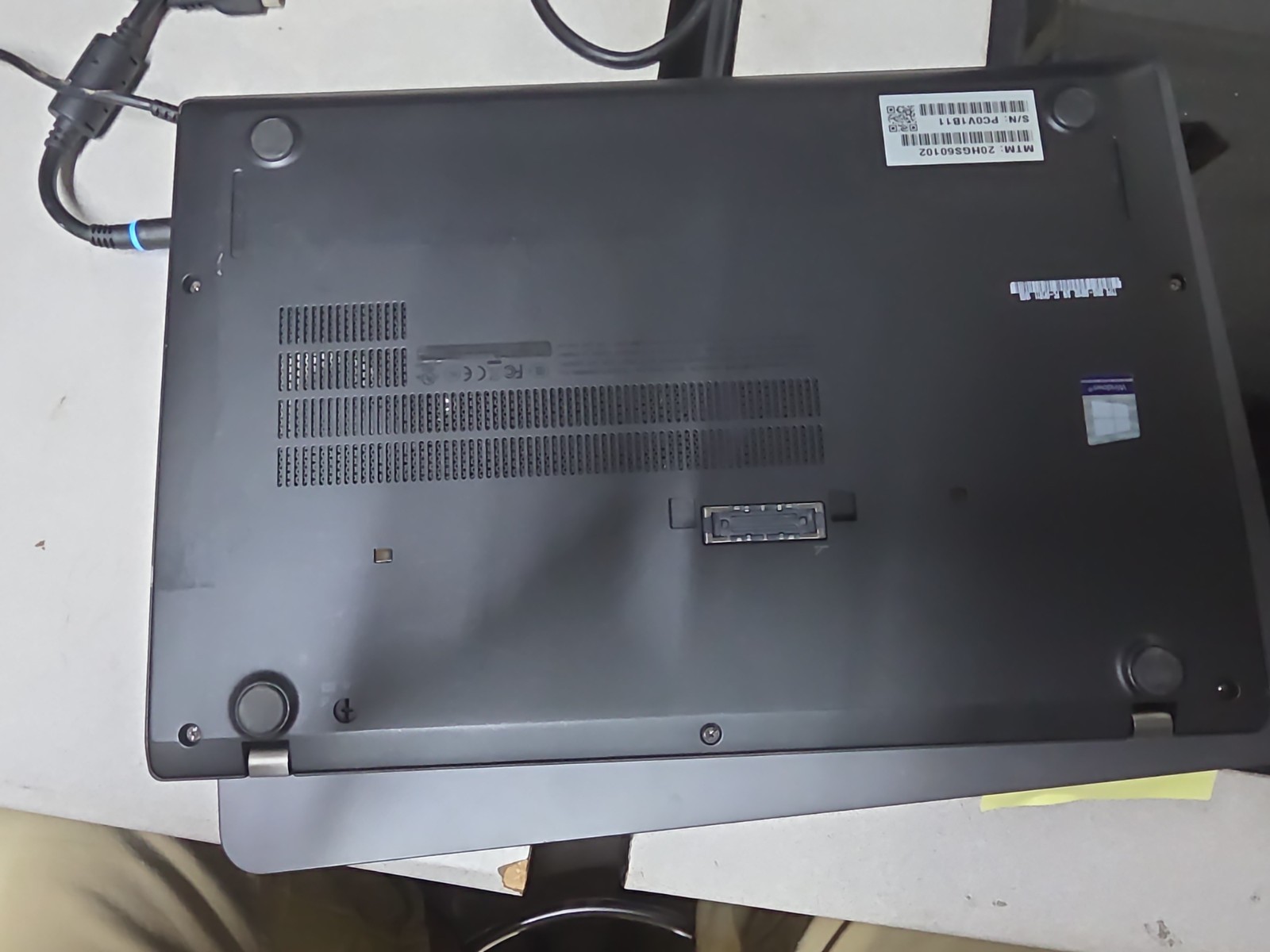 Lenovo ThinkPad T470 14 in (512GB, Intel Core i5 7th Gen., 2.6GHz, 16GB) Laptop