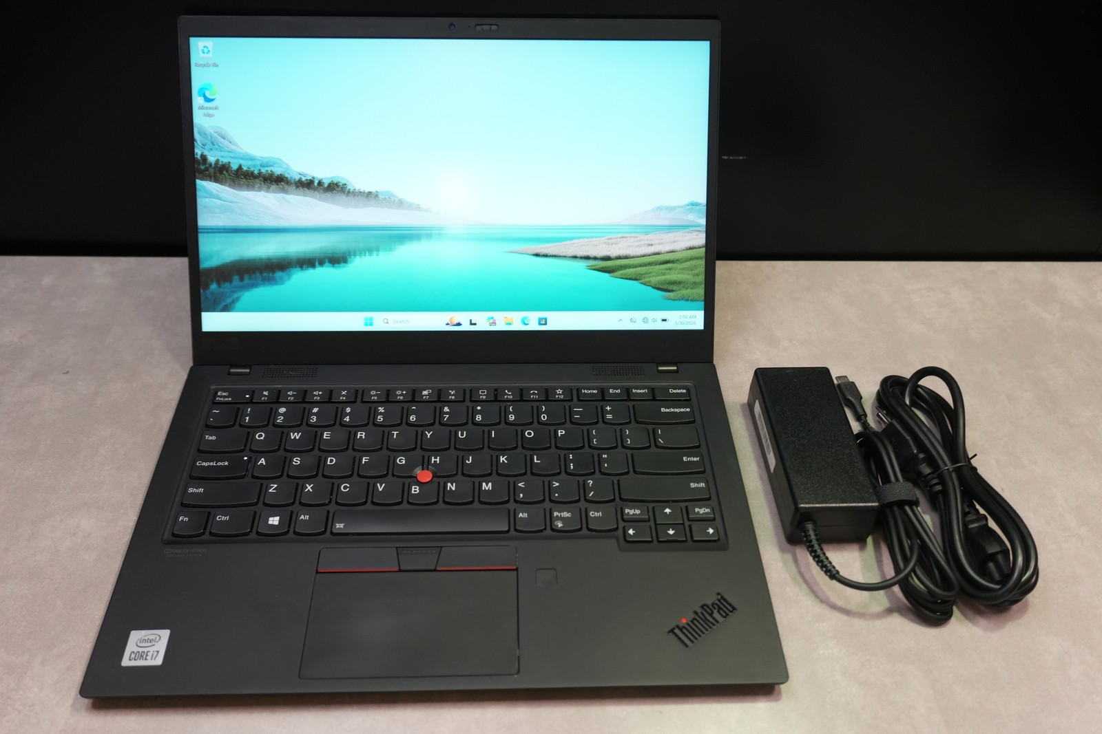 Lenovo ThinkPad X1 Carbon Gen 8 i7-10510U 16GB 1TB SSD 14in W11P AS-IS READ