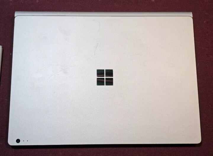 Microsoft Surface Book Nvidia 965m 13.5in.(1TB, 16gb Ram Intel Core i7 6th Gen.)