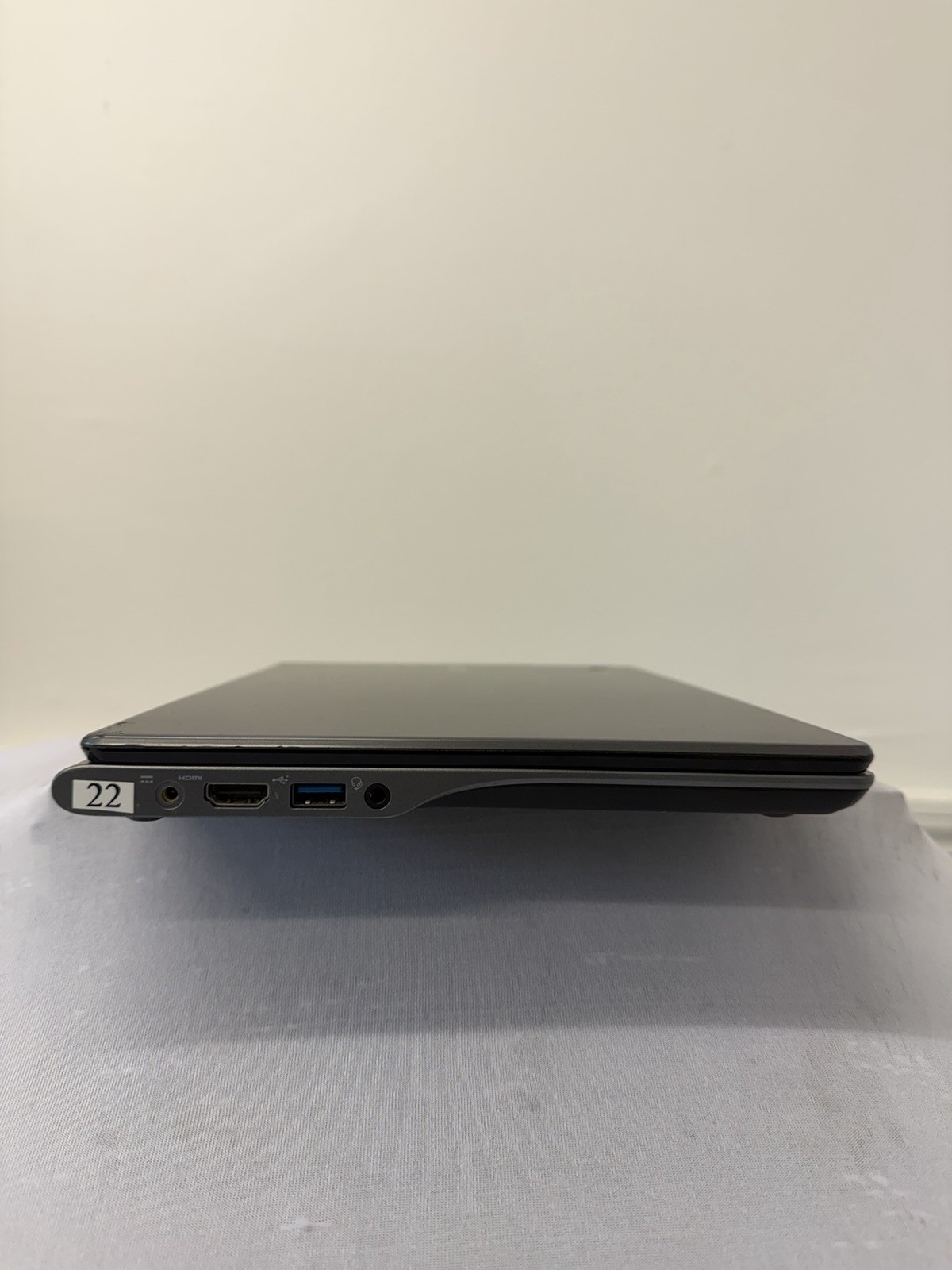 Acer Chromebook C740-C4PE Laptop – Good Screen – Intel Celeron 3205U – Read Des